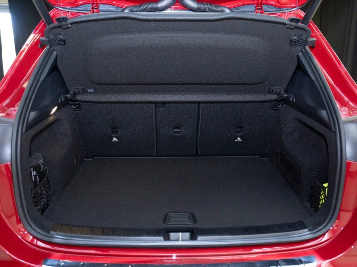 Mercedes-Benz GLA SUV nuova a Ancona (14)