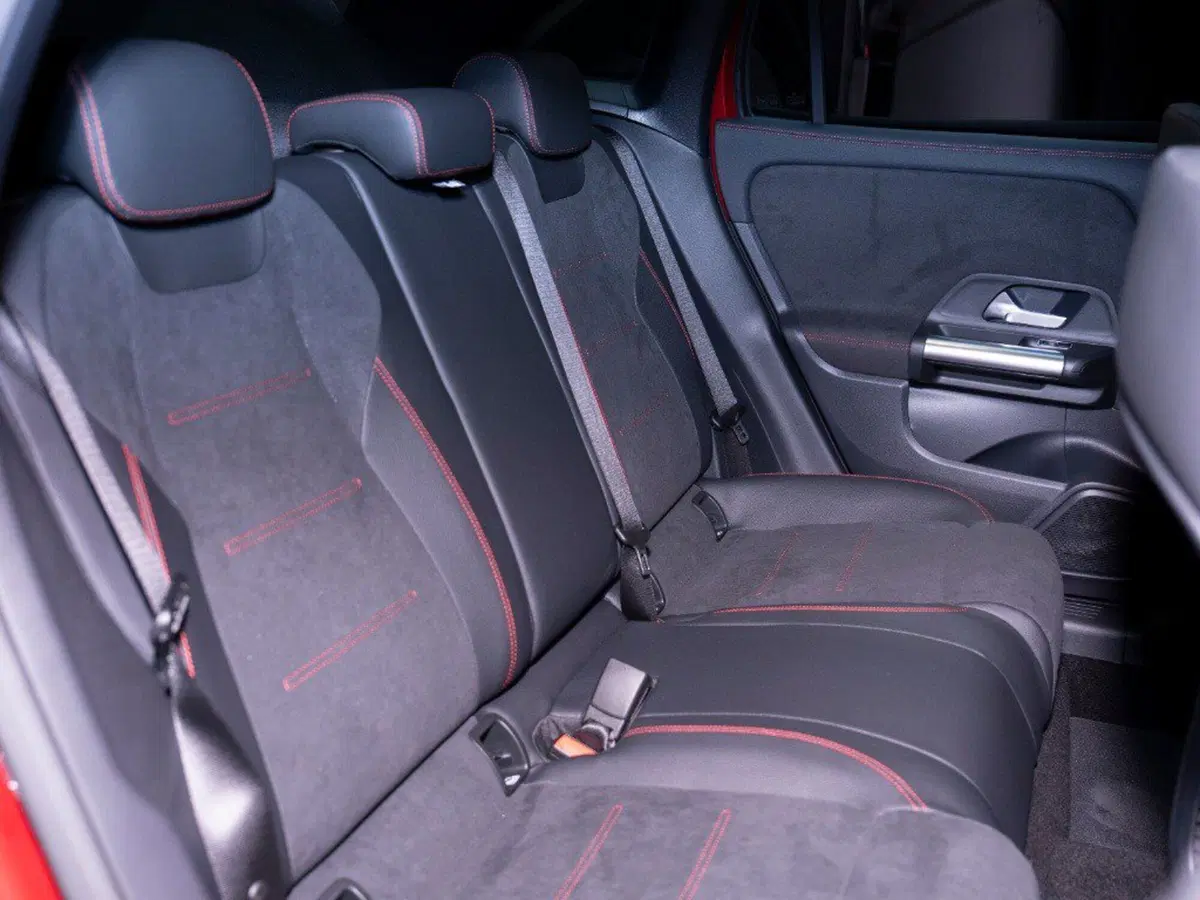 Mercedes-Benz GLA SUV nuova a Ancona (18)