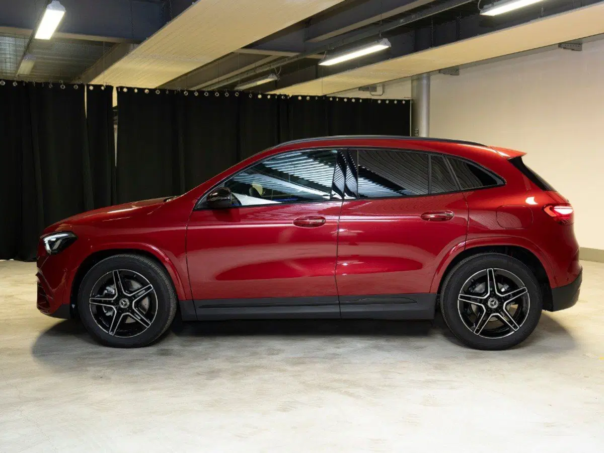 Mercedes-Benz GLA SUV nuova a Ancona (2)