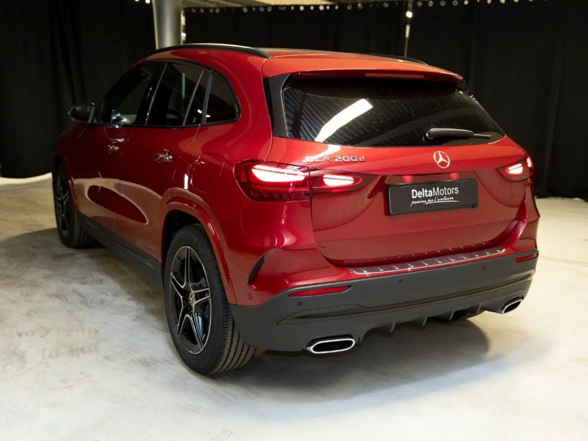 Mercedes-Benz GLA SUV nuova a Ancona (3)
