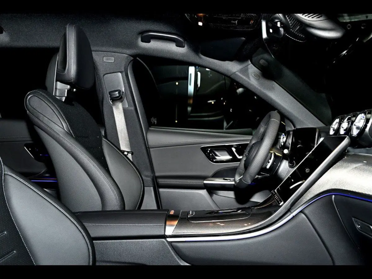 Mercedes-Benz GLC SUV nuova a Ancona (13)