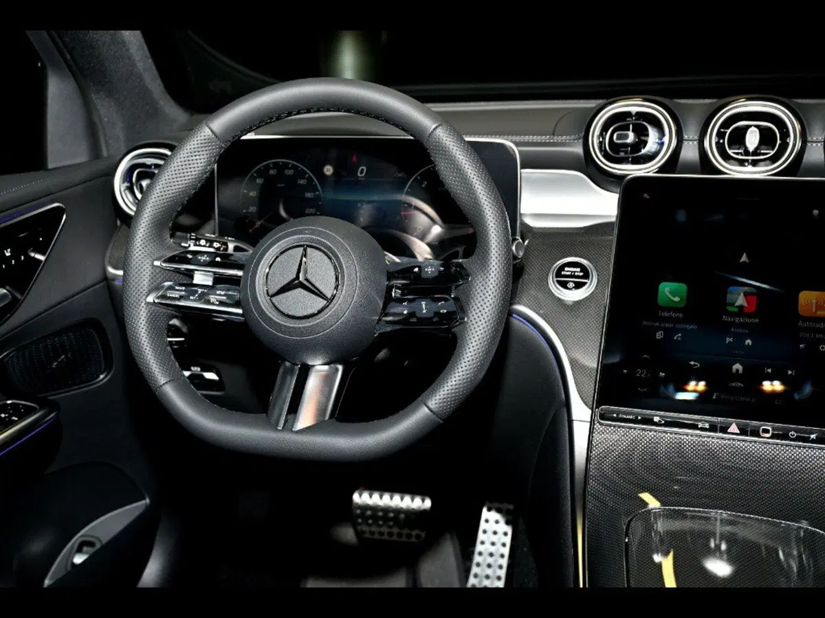 Mercedes-Benz GLC SUV nuova a Ancona (17)