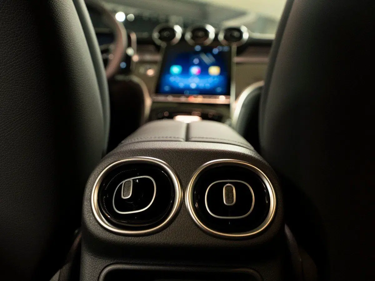 Mercedes-Benz GLC SUV nuova a Ancona (18)