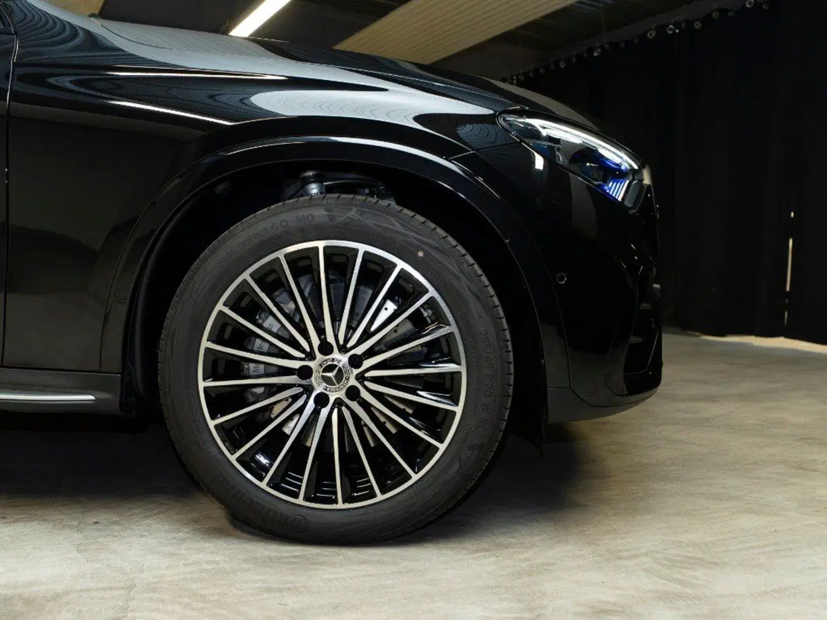 Mercedes-Benz GLC SUV nuova a Ancona (8)