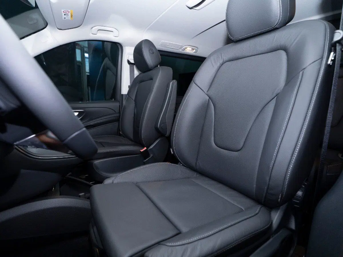 Mercedes-Benz Classe V nuova a Ancona (14)