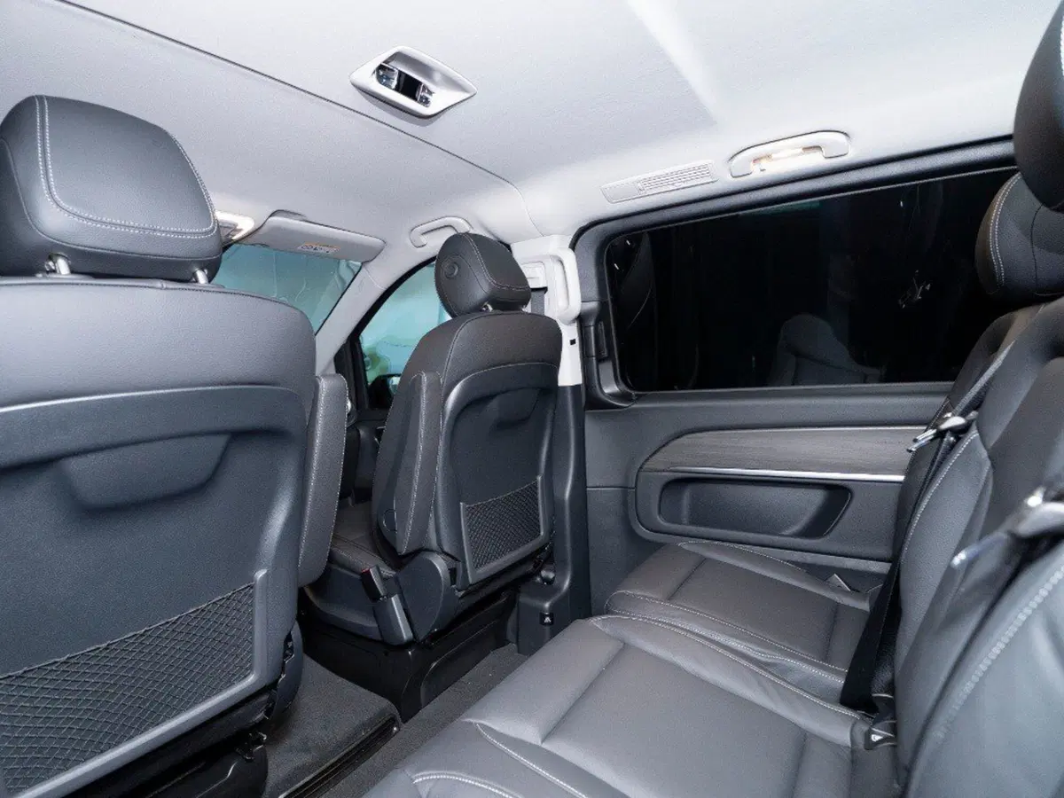 Mercedes-Benz Classe V nuova a Ancona (15)