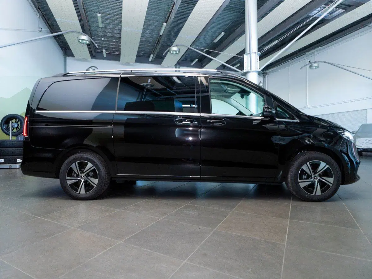 Mercedes-Benz Classe V nuova a Ancona (6)