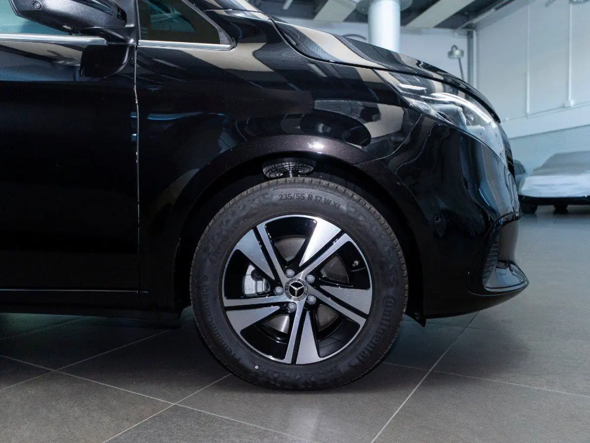 Mercedes-Benz Classe V nuova a Ancona (7)