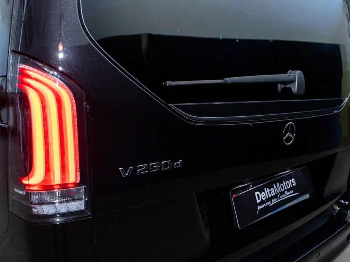 Mercedes-Benz Classe V nuova a Ancona (9)