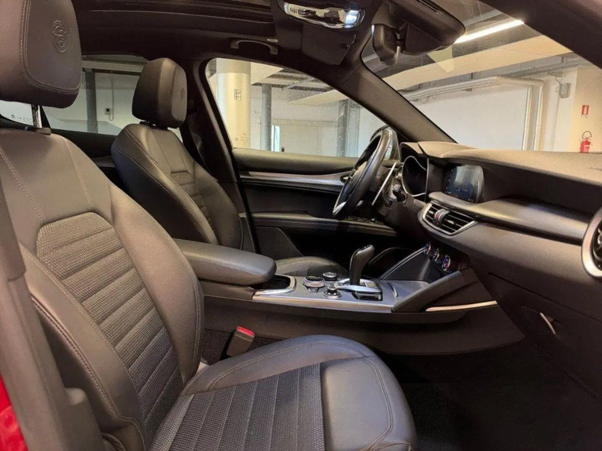 Alfa Romeo Stelvio usata a Ancona (10)