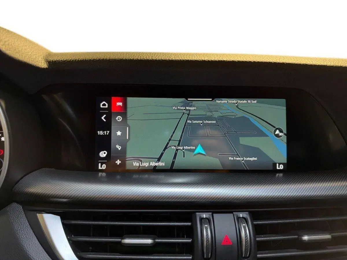 Alfa Romeo Stelvio usata a Ancona (20)