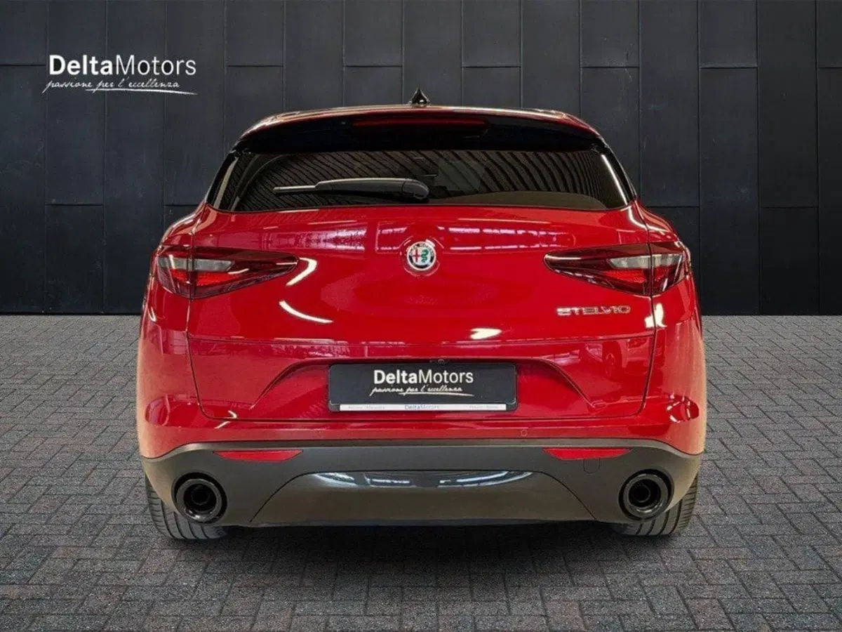 Alfa Romeo Stelvio usata a Ancona (4)