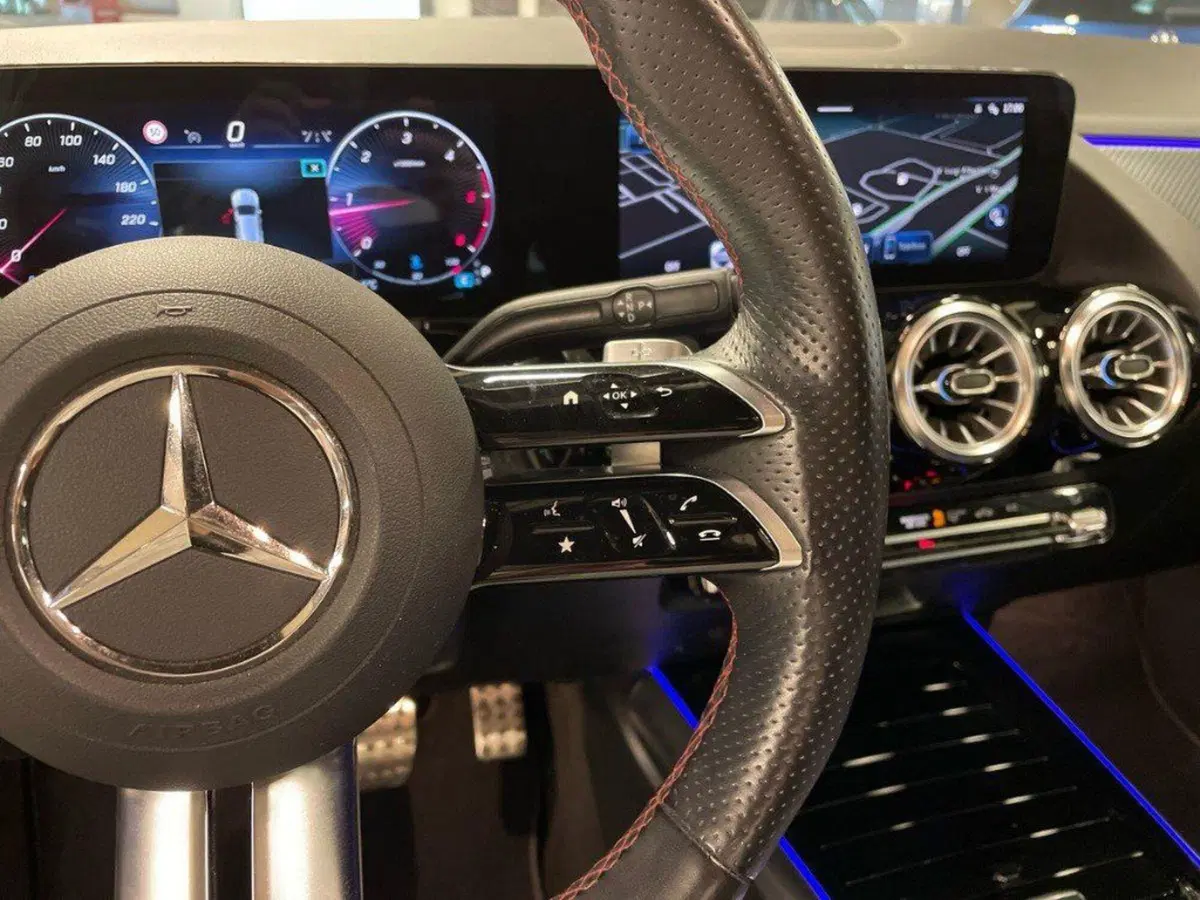 Mercedes-Benz GLA SUV usata a Ancona (18)