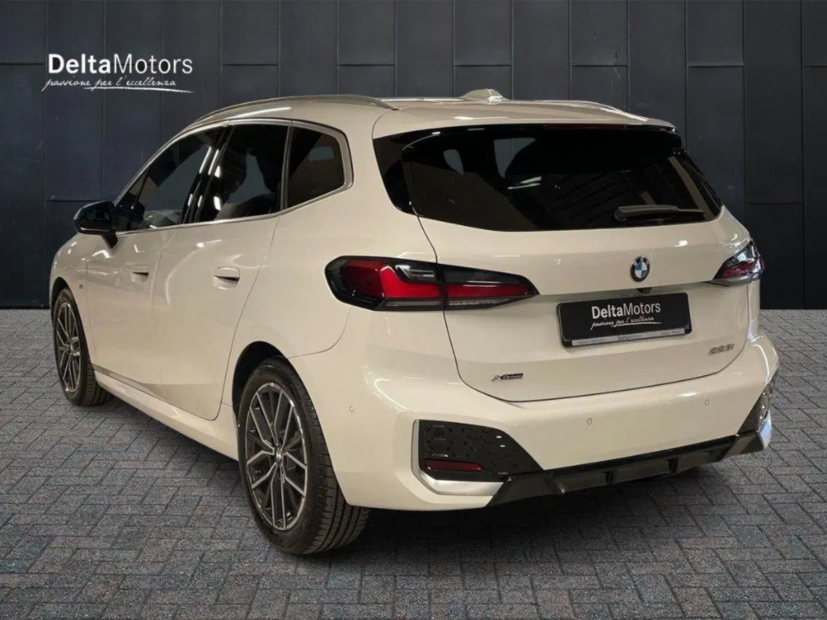 BMW Serie 2 Active Tourer usata a Ancona (3)