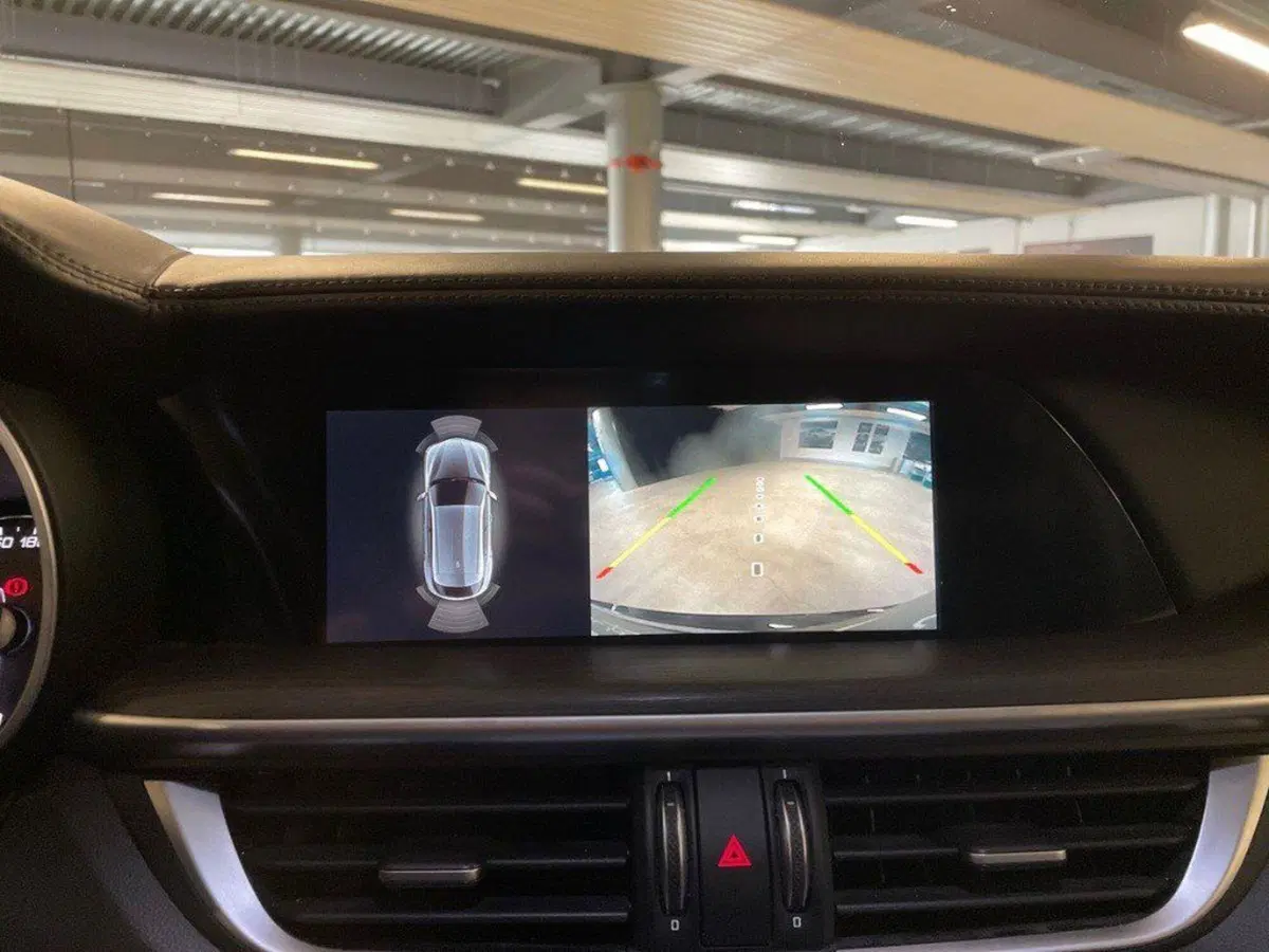 Alfa Romeo Stelvio usata a Ancona (20)
