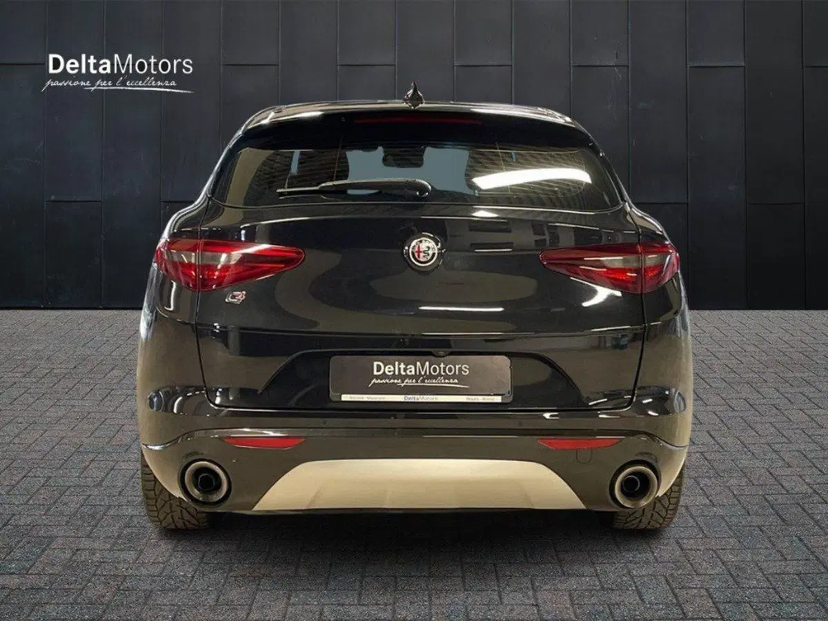 Alfa Romeo Stelvio usata a Ancona (4)