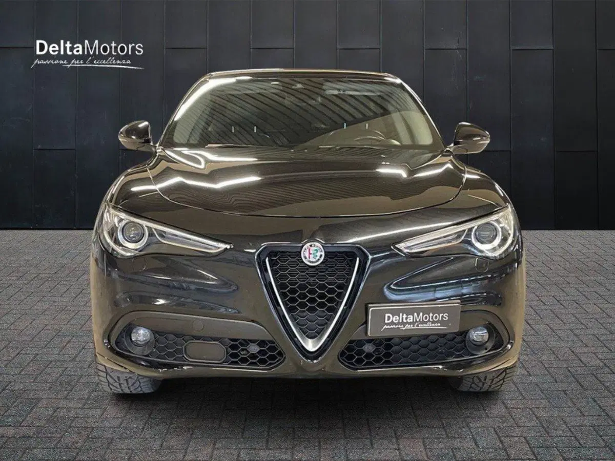 Alfa Romeo Stelvio usata a Ancona (6)