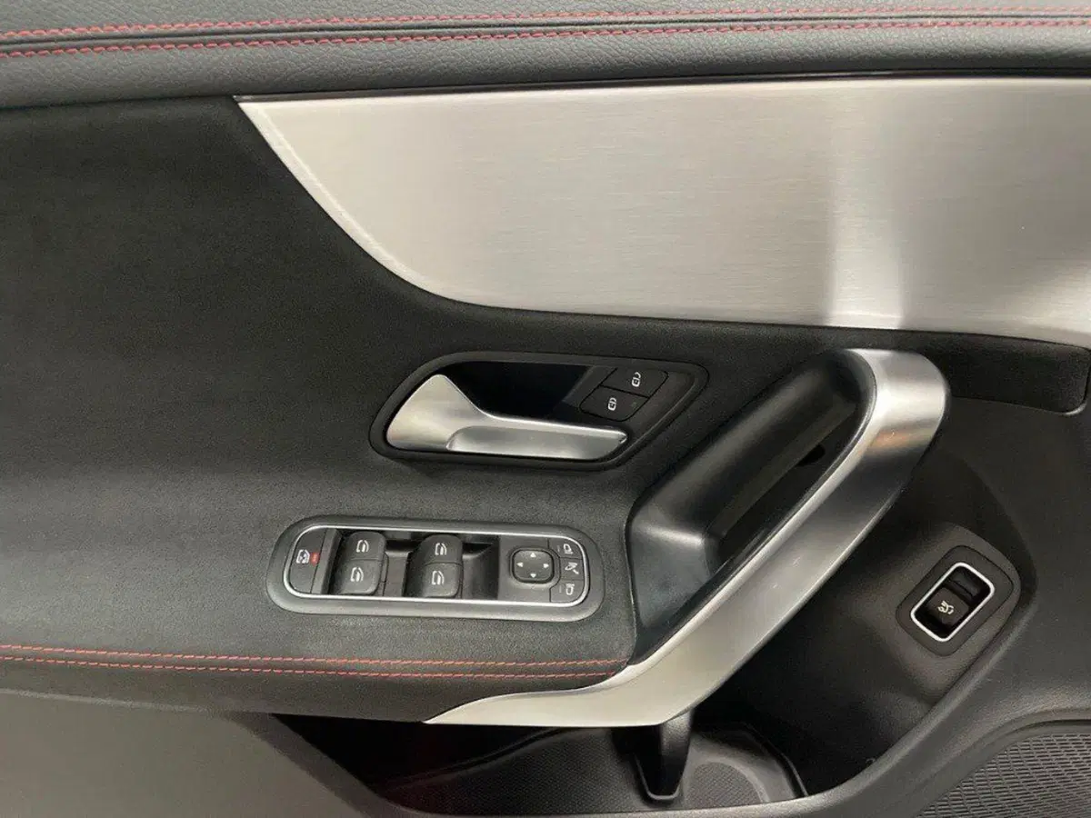 Mercedes-Benz CLA Shooting Brake usata a Ancona (20)