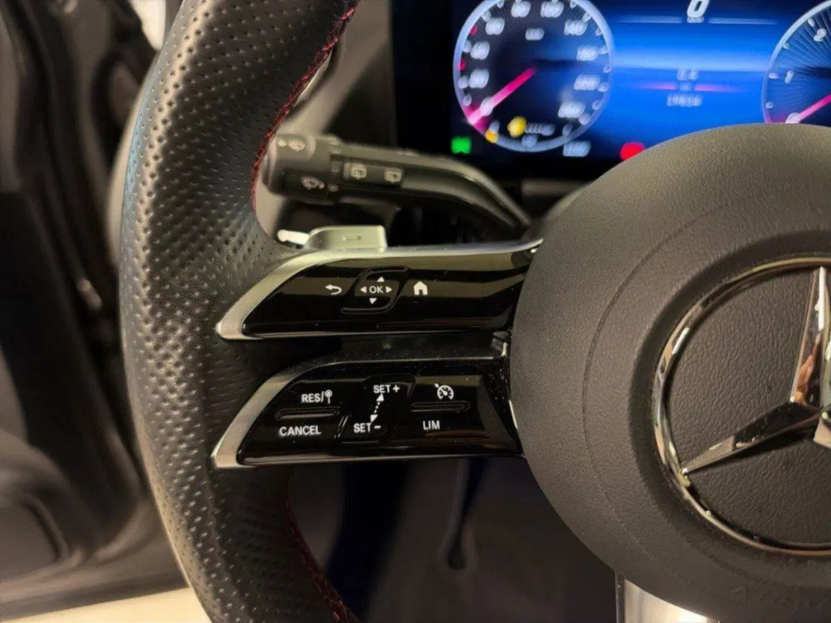 Mercedes-Benz GLA SUV usata a Ancona (17)