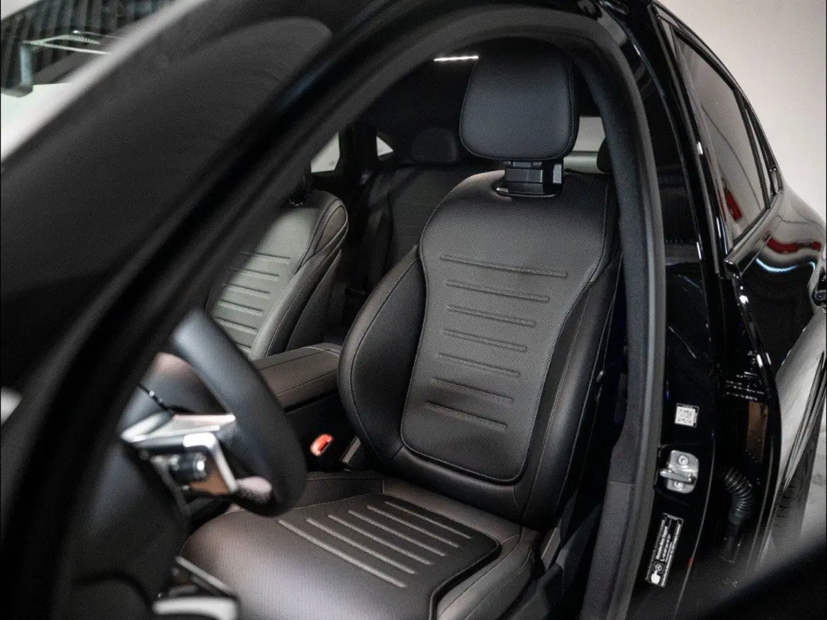 Mercedes-Benz GLC Coupé nuova a Ancona (11)