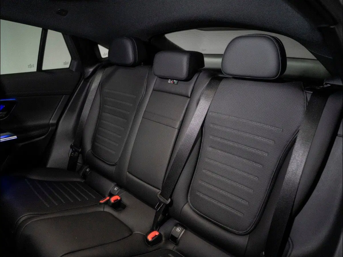 Mercedes-Benz GLC Coupé nuova a Ancona (12)