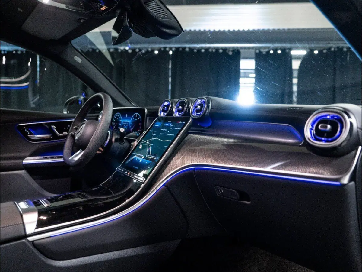 Mercedes-Benz GLC Coupé nuova a Ancona (14)