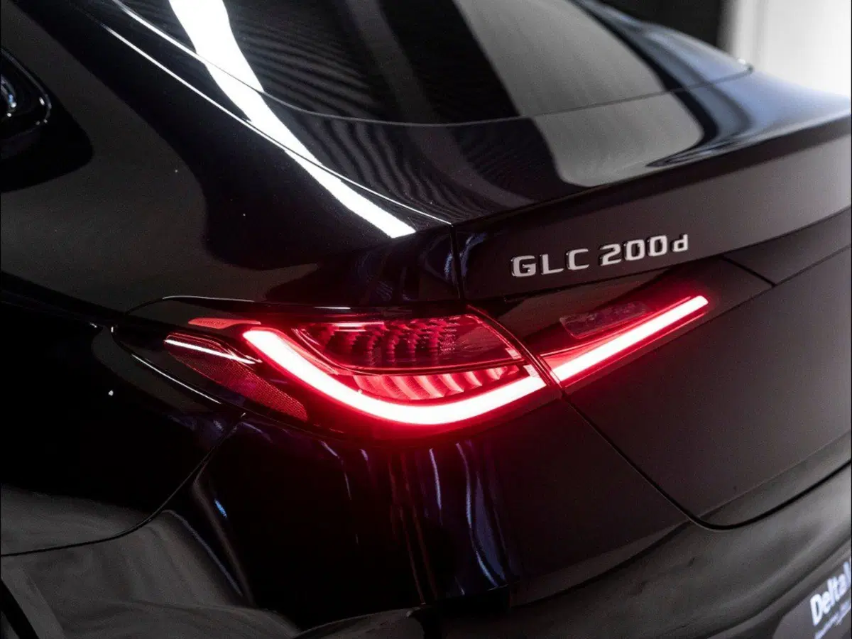 Mercedes-Benz GLC Coupé nuova a Ancona (3)