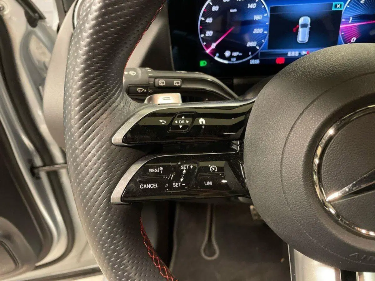 Mercedes-Benz GLA SUV usata a Ancona (17)