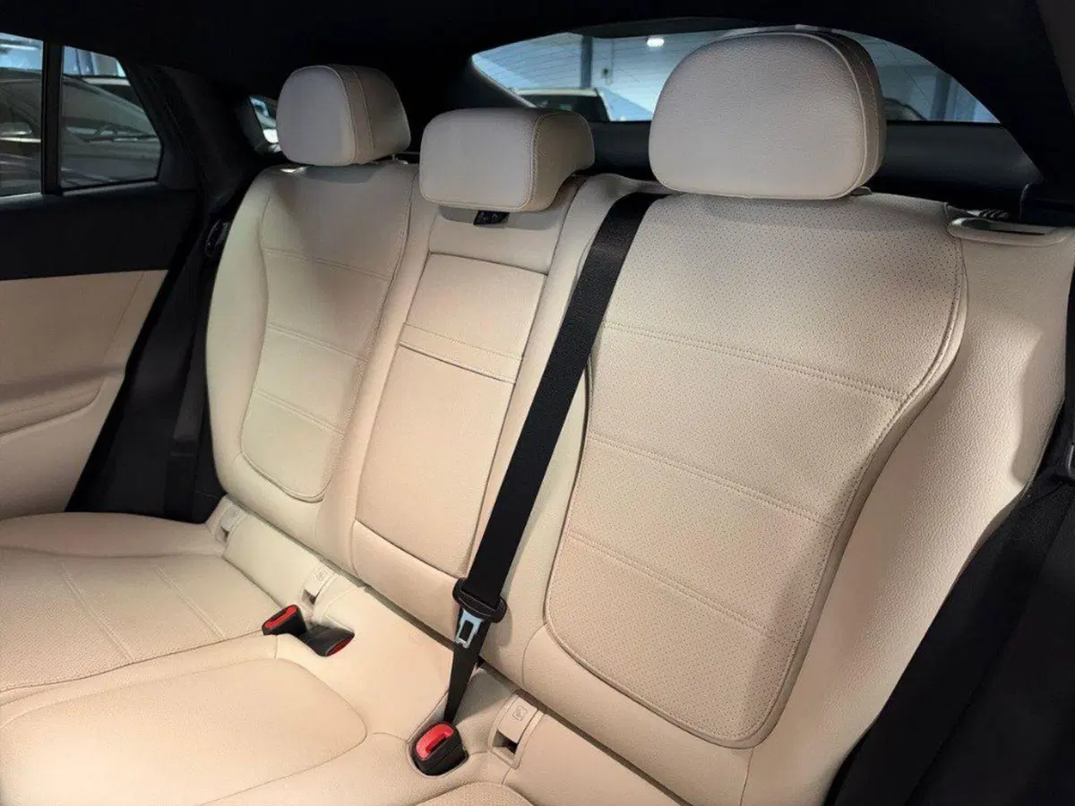 Mercedes-Benz GLC Coupé usata a Ancona (11)