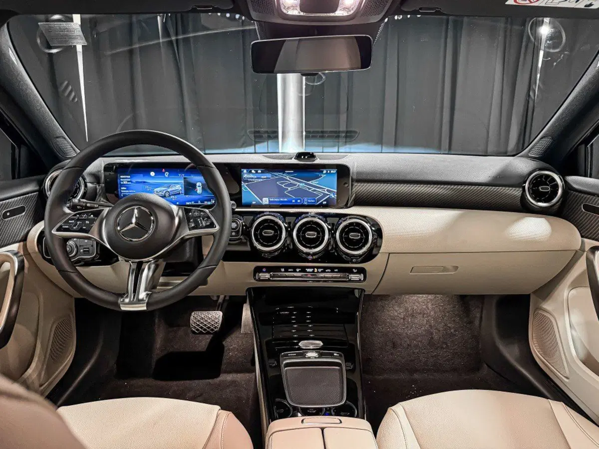 Mercedes-Benz Classe A nuova a Ancona (14)