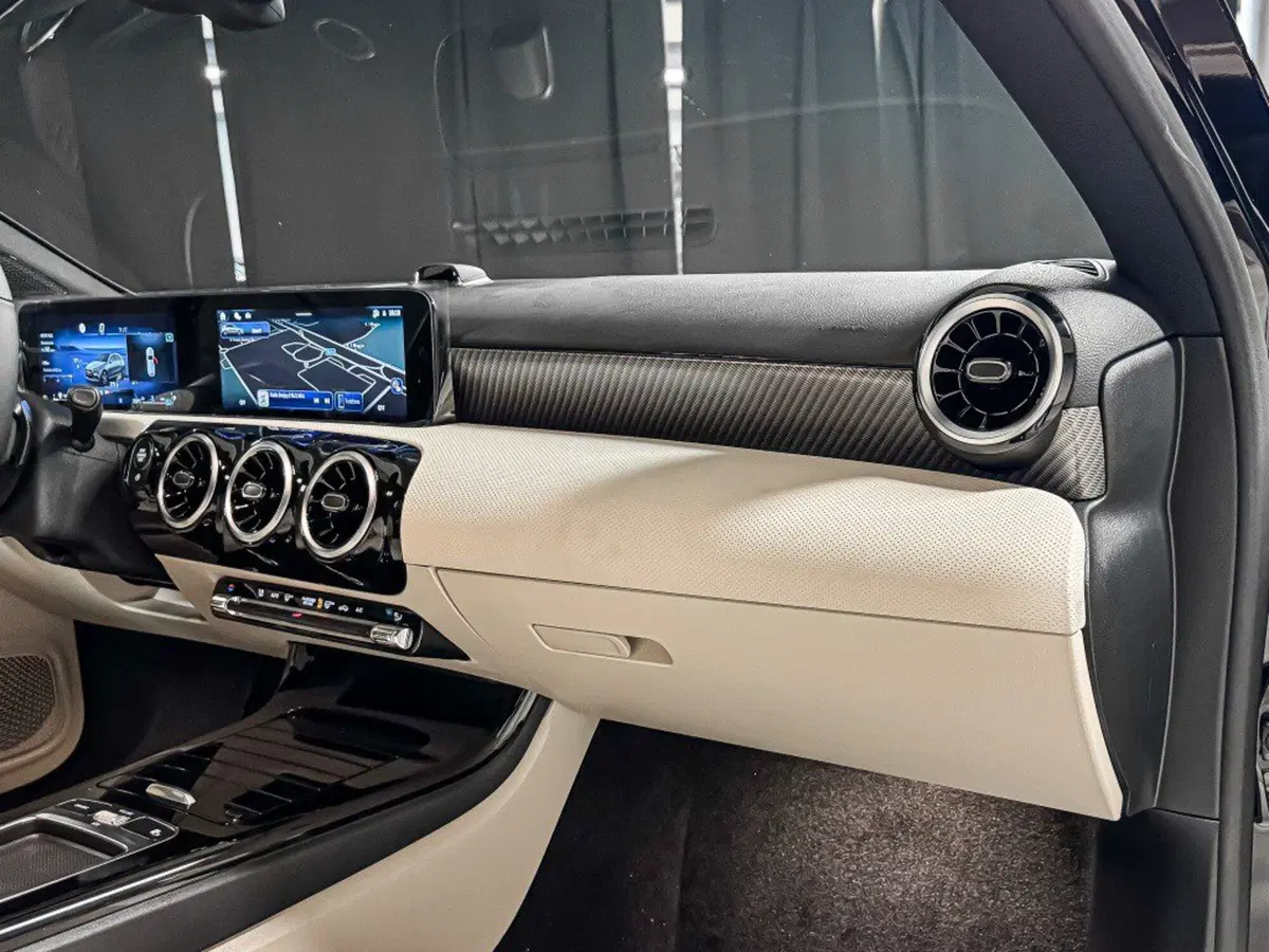 Mercedes-Benz Classe A nuova a Ancona (16)