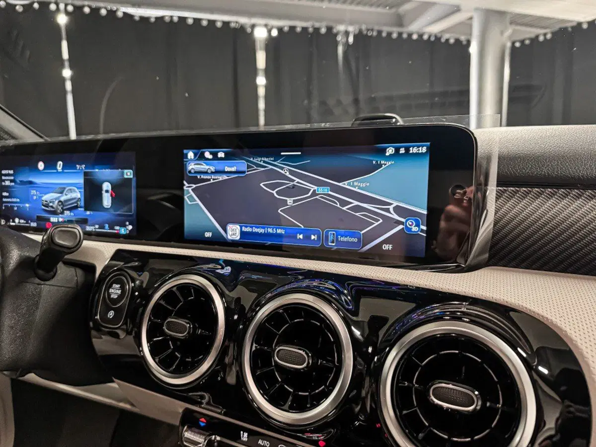 Mercedes-Benz Classe A nuova a Ancona (18)
