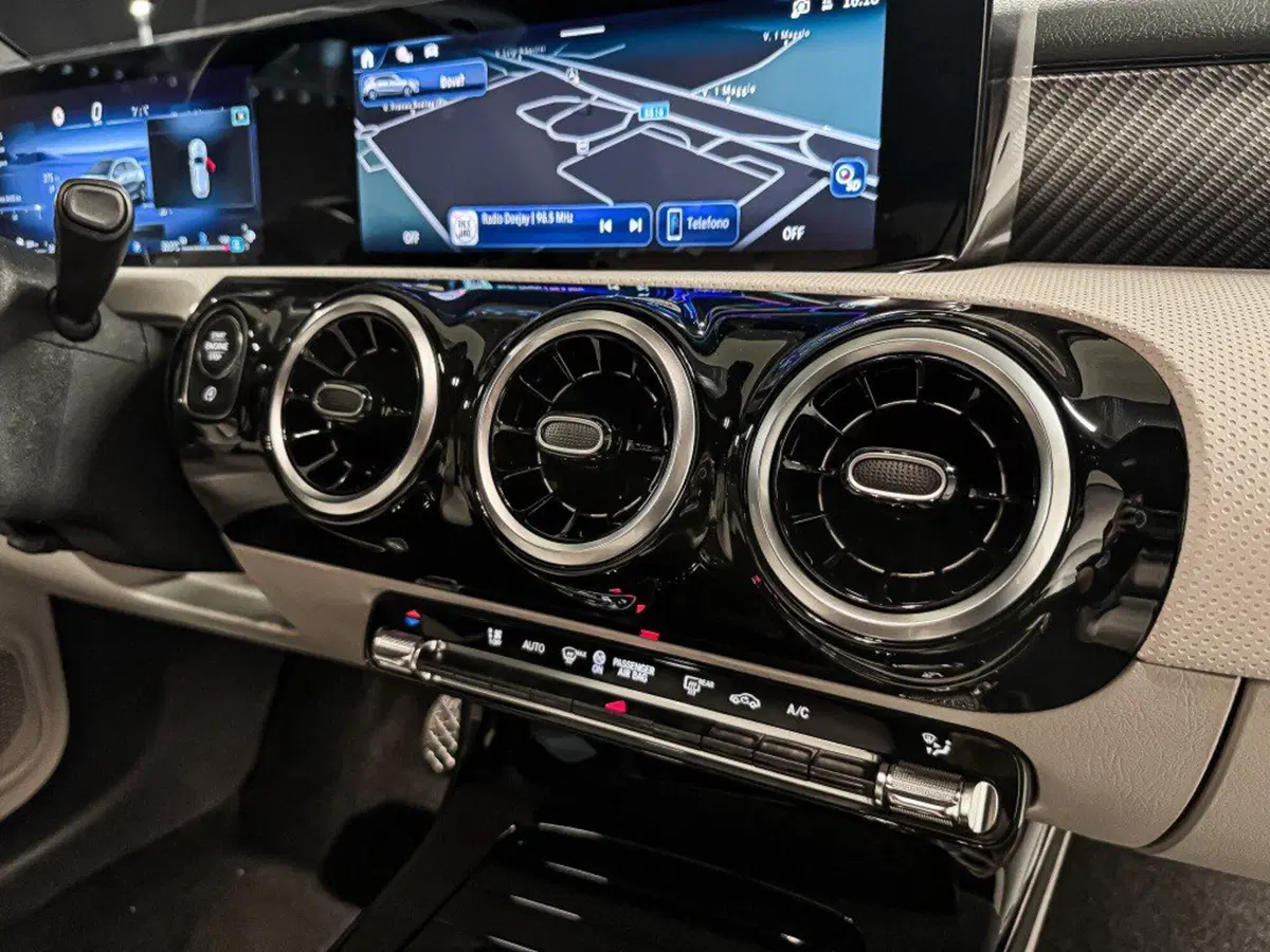 Mercedes-Benz Classe A nuova a Ancona (20)