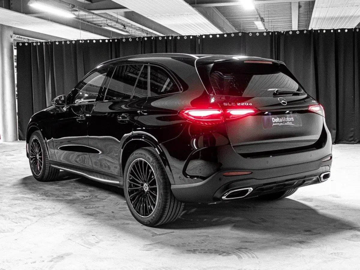 Mercedes-Benz GLC SUV nuova a Ancona (3)