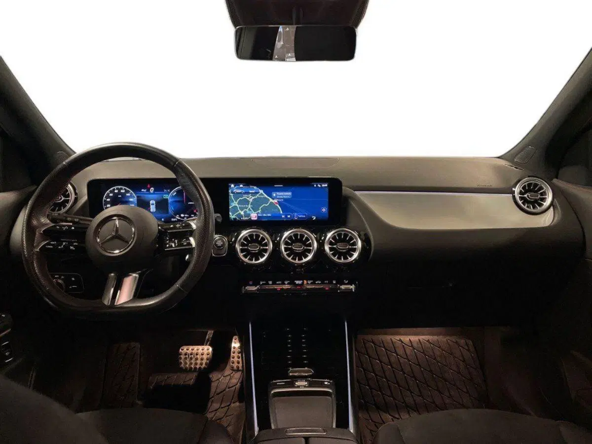 Mercedes-Benz GLA SUV usata a Ancona (12)