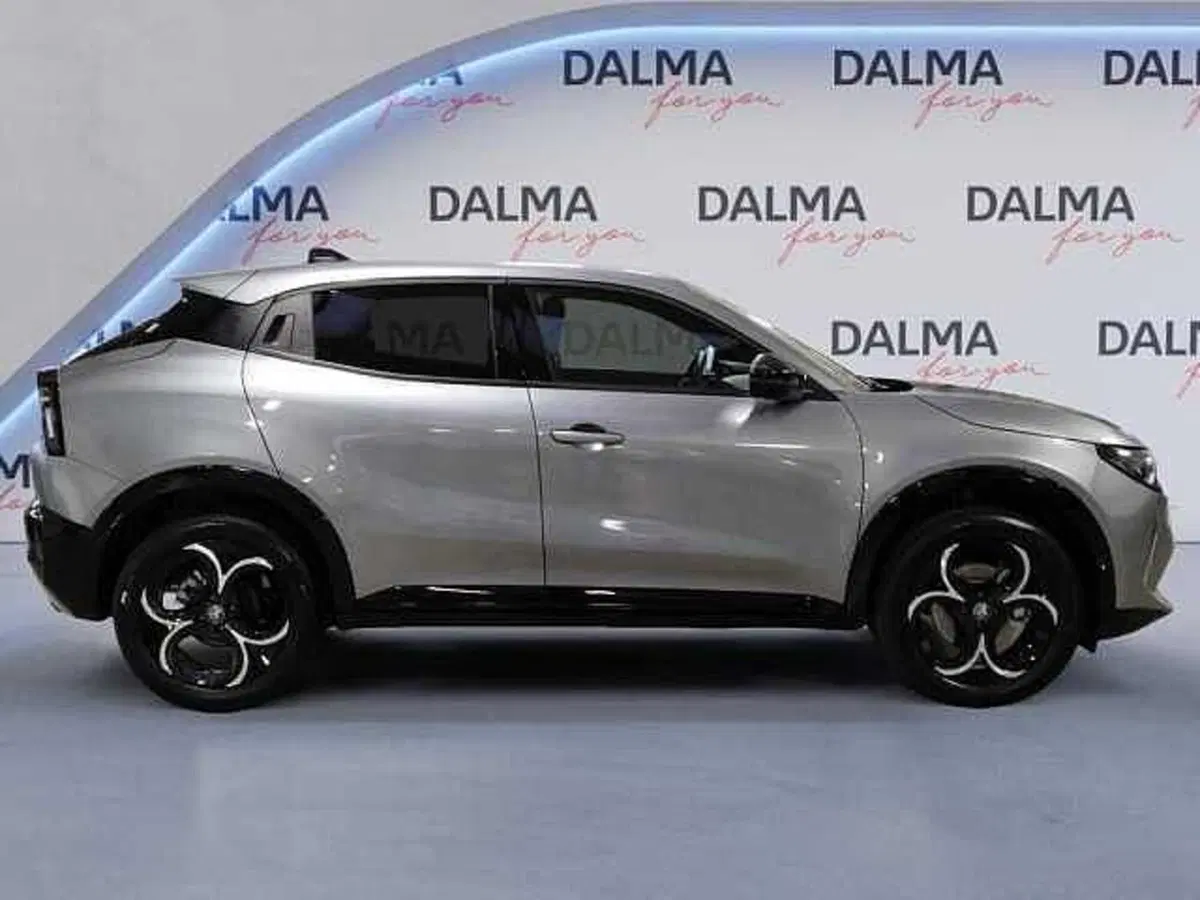 Alfa Romeo Junior nuova a Milano (6)