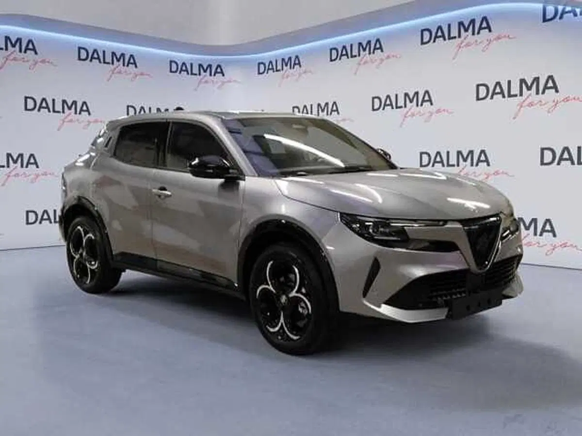 Alfa Romeo Junior nuova a Milano (7)