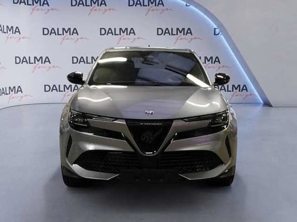 Alfa Romeo Junior nuova a Milano (8)