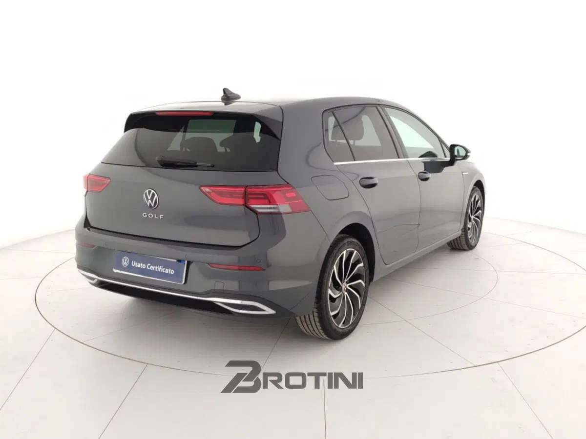 Volkswagen Golf usata a Massa-Carrara (4)