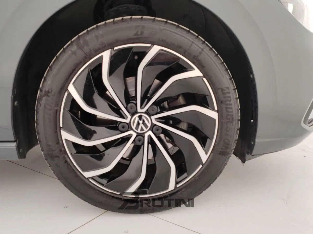Volkswagen Golf usata a Massa-Carrara (9)