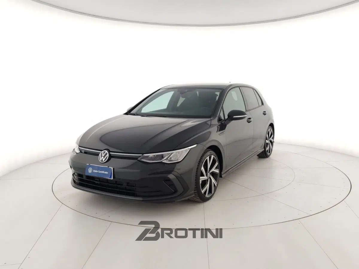 Volkswagen Golf usata a Massa-Carrara