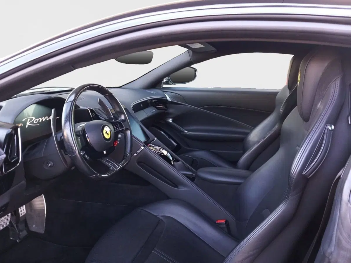 Ferrari Roma Coupé usata a Ancona (9)