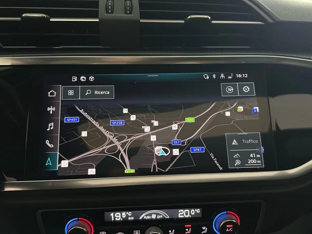 Audi Q3 Sportback usata a Napoli (14)
