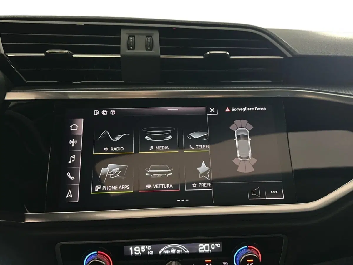 Audi Q3 Sportback usata a Napoli (15)