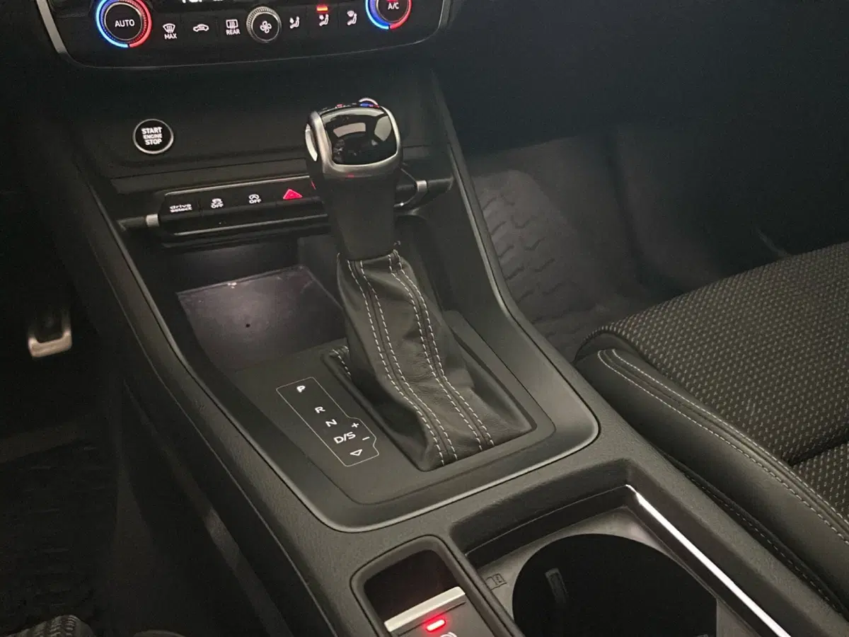 Audi Q3 Sportback usata a Napoli (17)