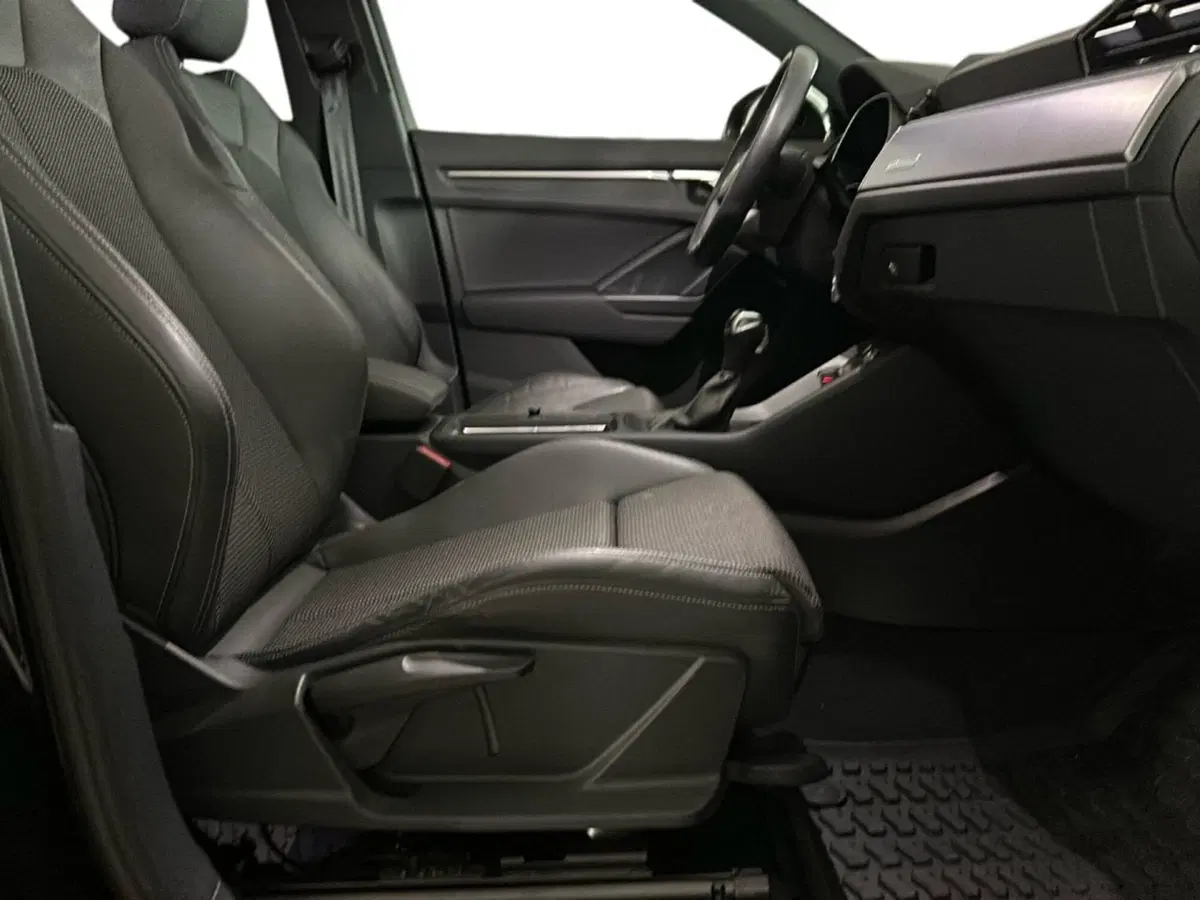 Audi Q3 Sportback usata a Napoli (7)