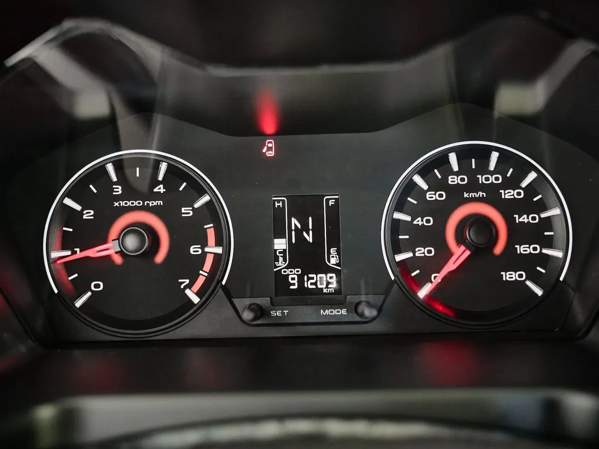 Mahindra KUV100 usata a Prato (10)
