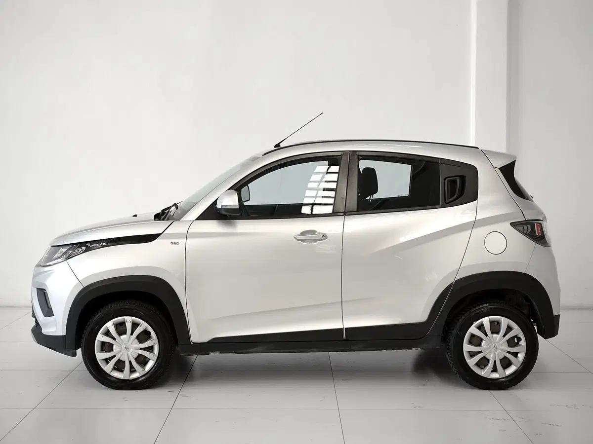 Mahindra KUV100 usata a Prato (4)