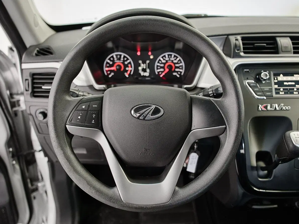 Mahindra KUV100 usata a Prato (8)