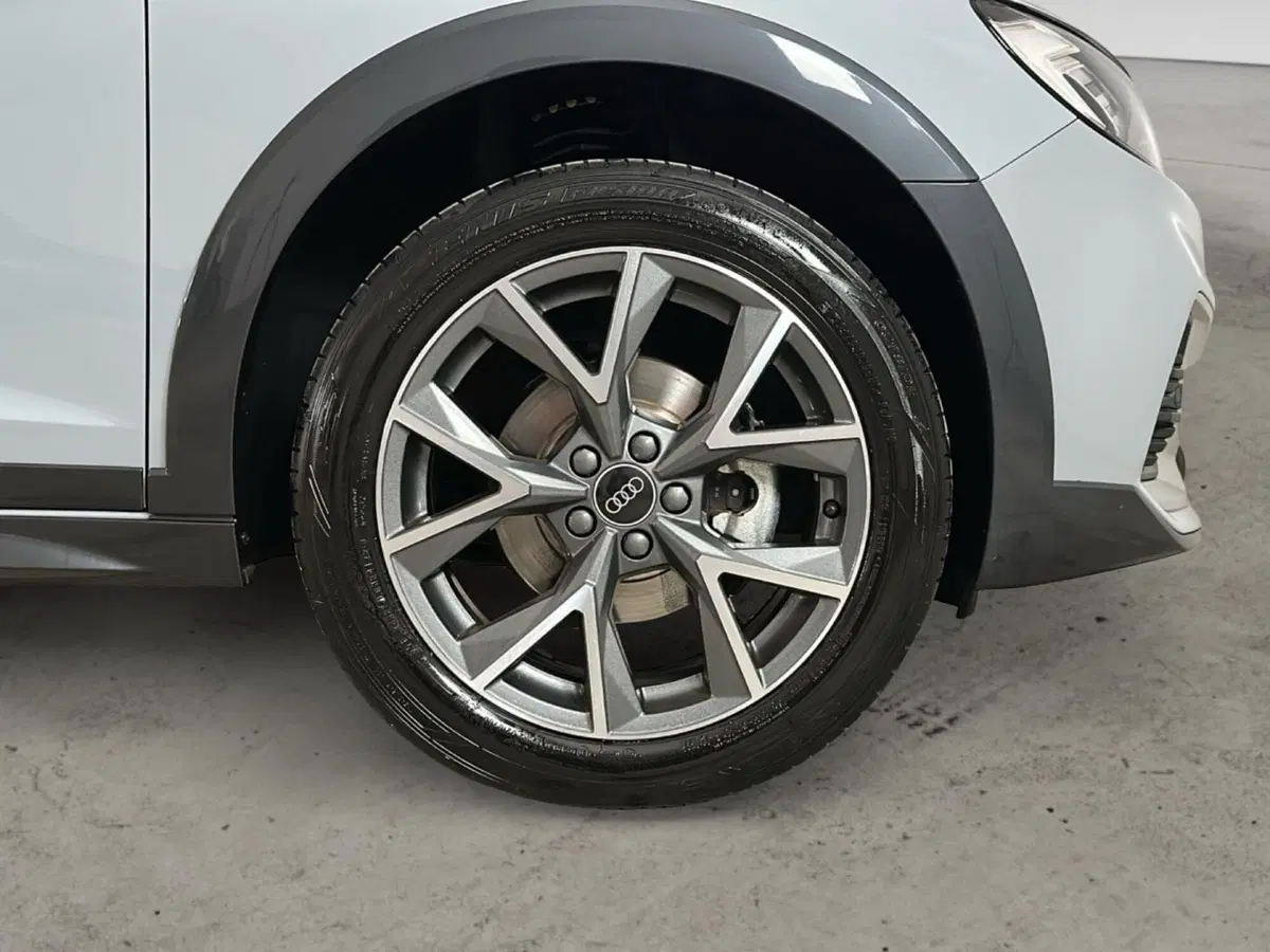 Audi A1 allstreet usata a Napoli (18)